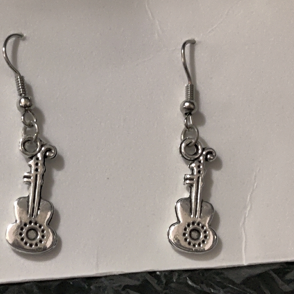 Guitar earrings